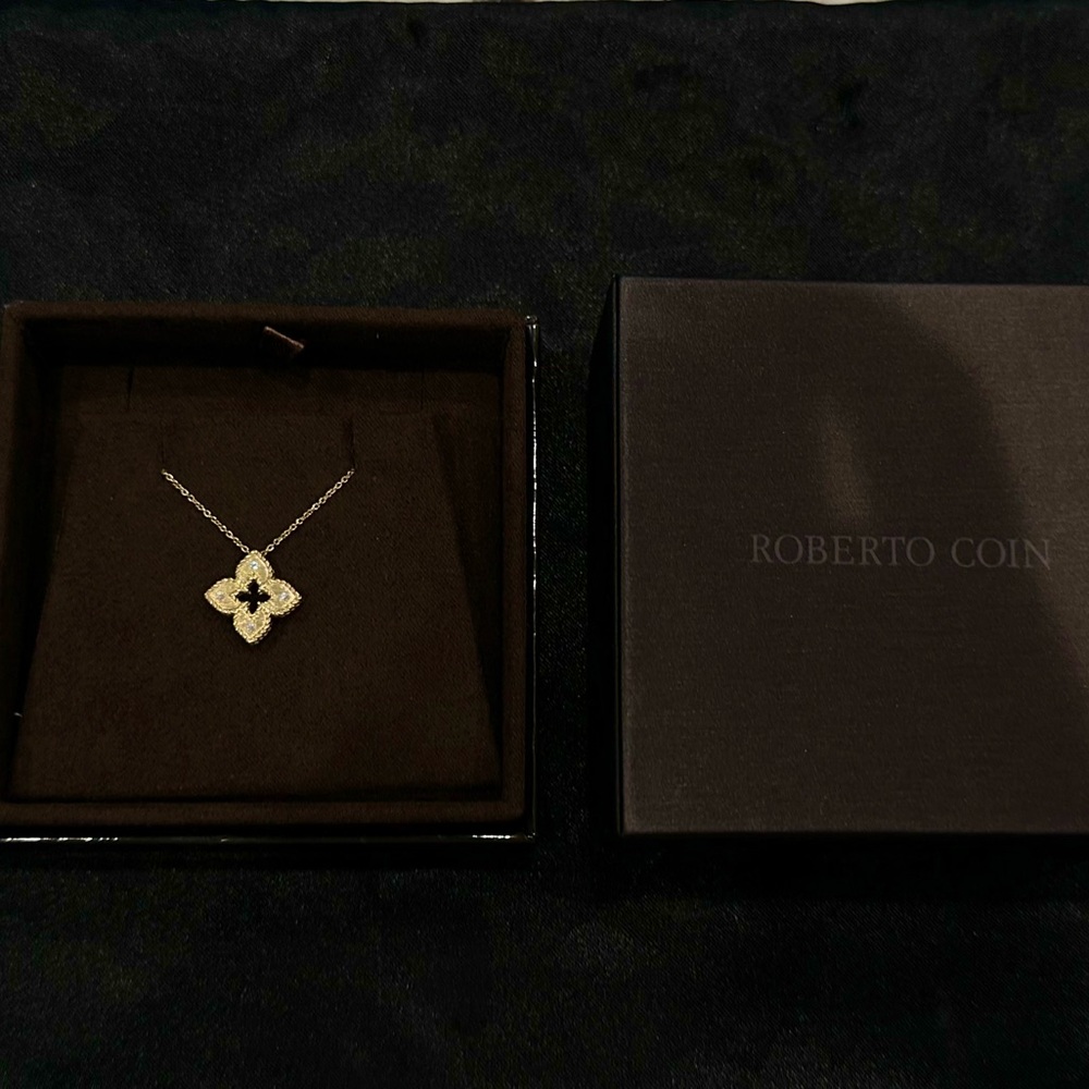 Roberto Coin Venetian Petite Necklace
